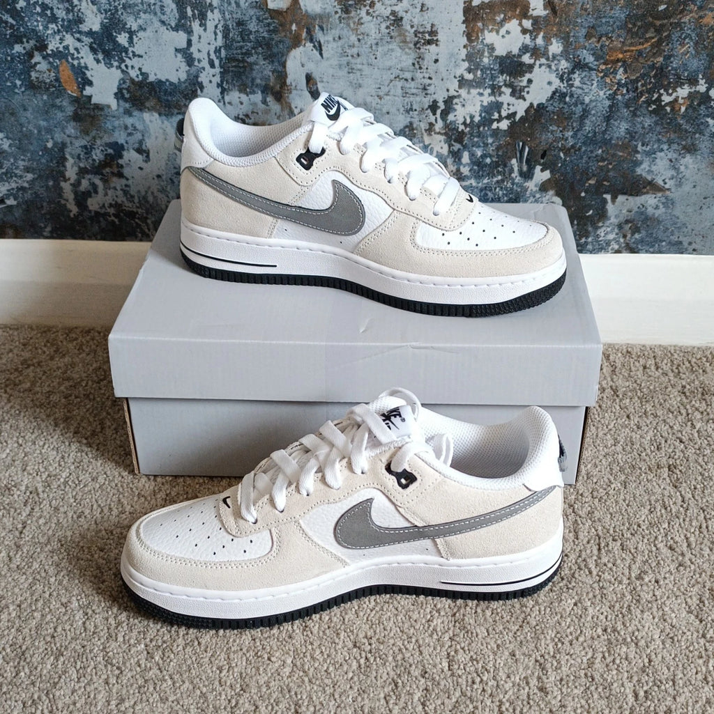 Nike Air Force 1 LV8 (GS) - UK 5.5