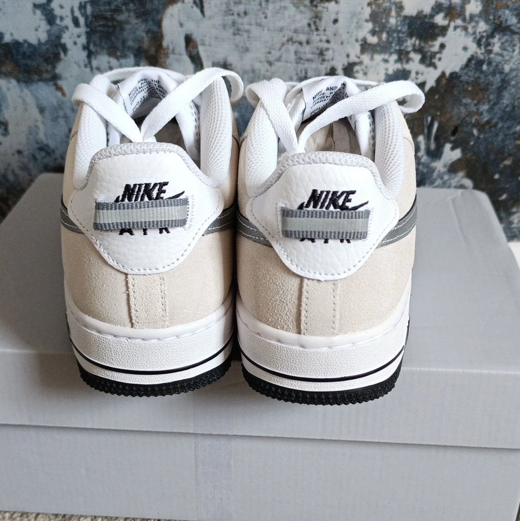 Nike Air Force 1 LV8 (GS) - UK 5.5