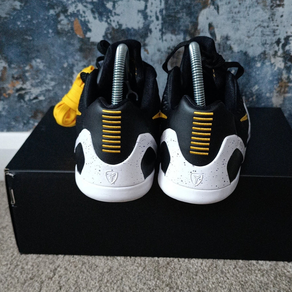 Nike Kobe IX Low EM (GS) - UK 5