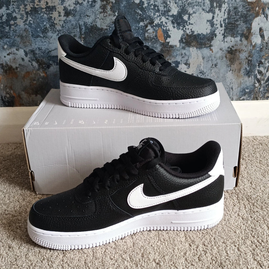 Nike Air Force 1 '07 - UK 6