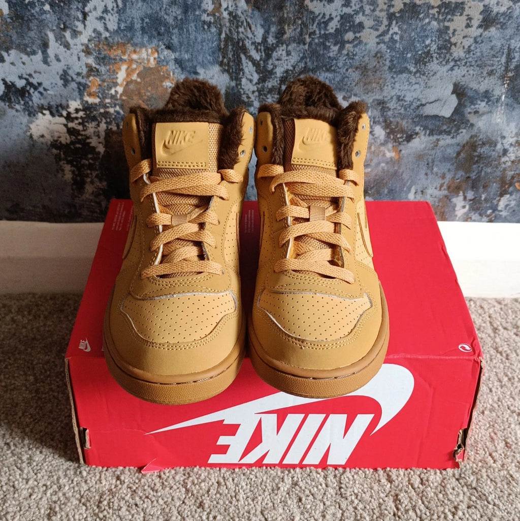 Nike Court Borough Mid WNTR (GS)