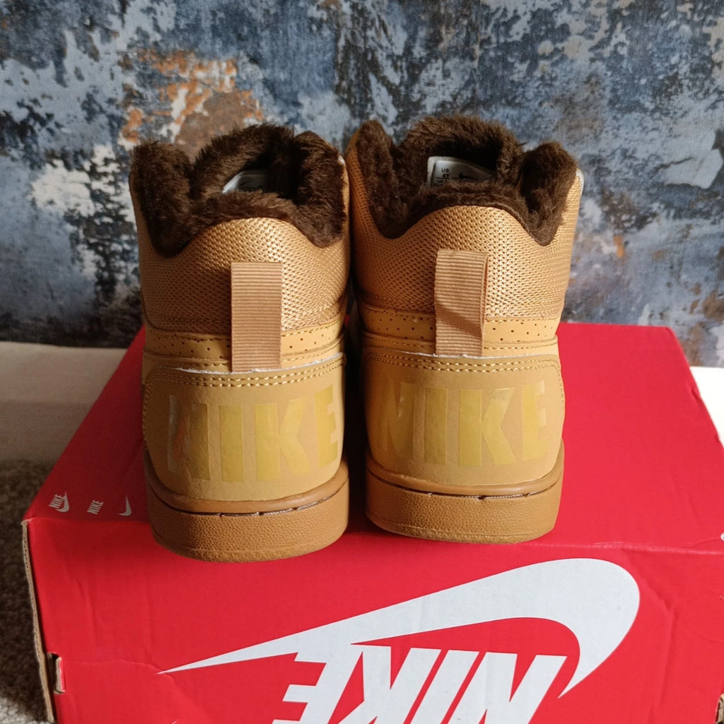 Nike Court Borough Mid WNTR (GS)
