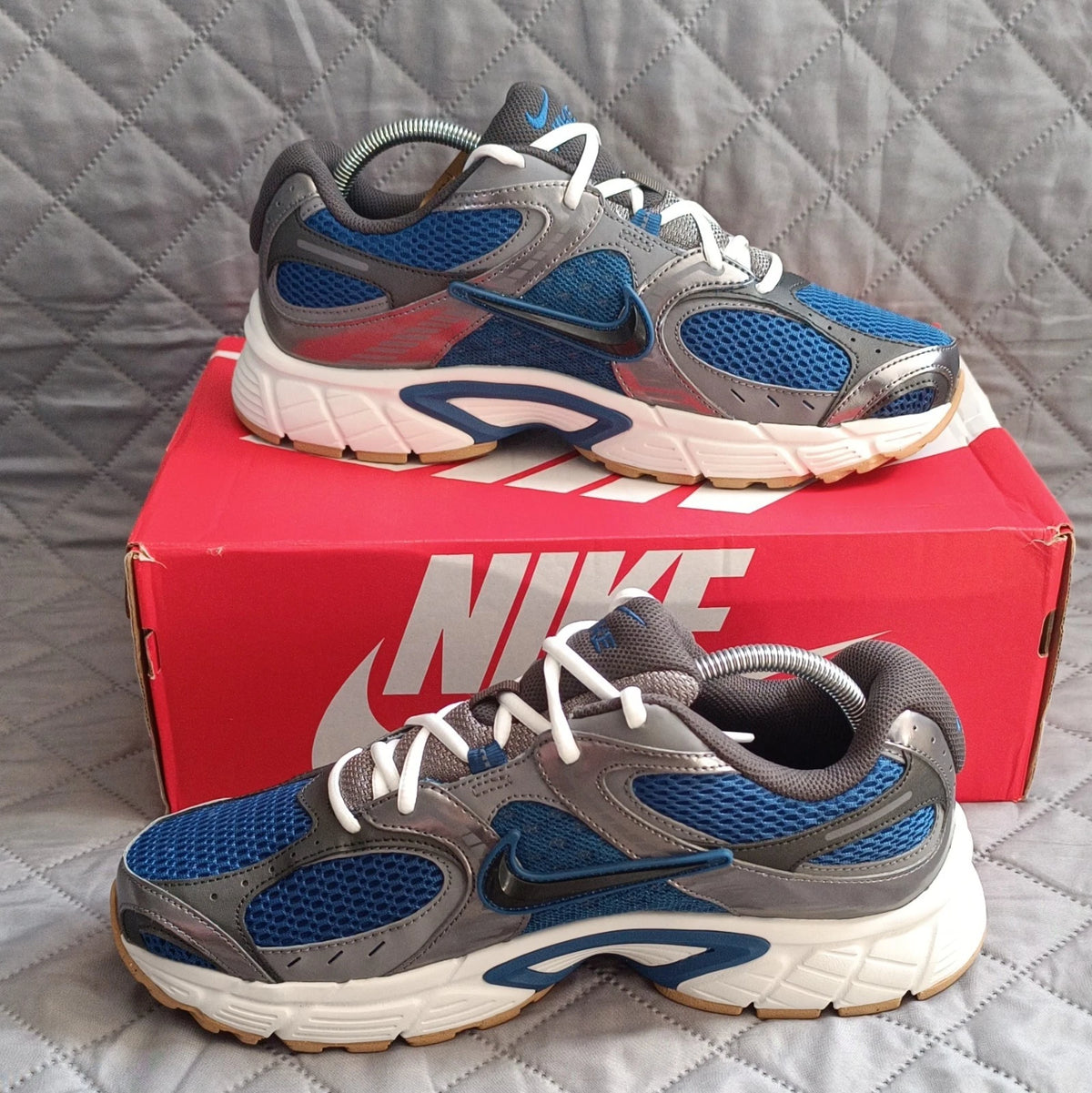 Nike V5 RNR - UK 9