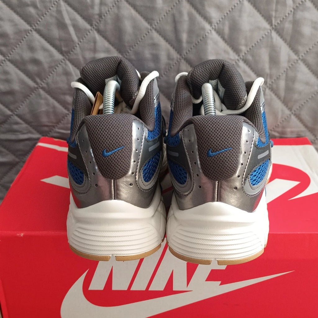 Nike V5 RNR - UK 9