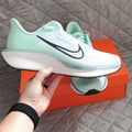 Nike Quest 6