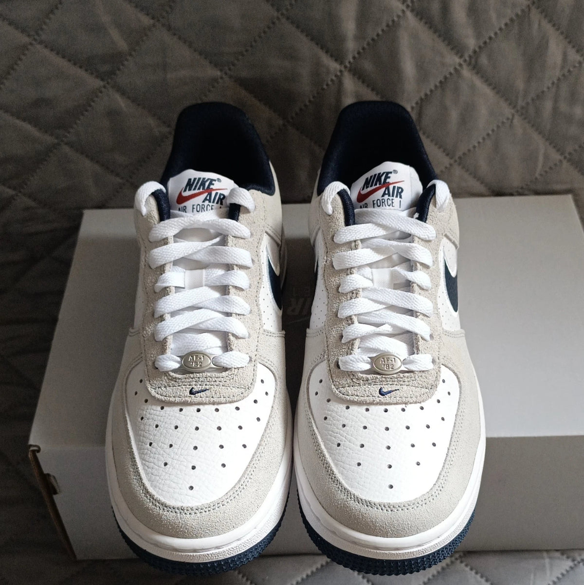 Nike Air Force 1 '07 LV8 Trainers