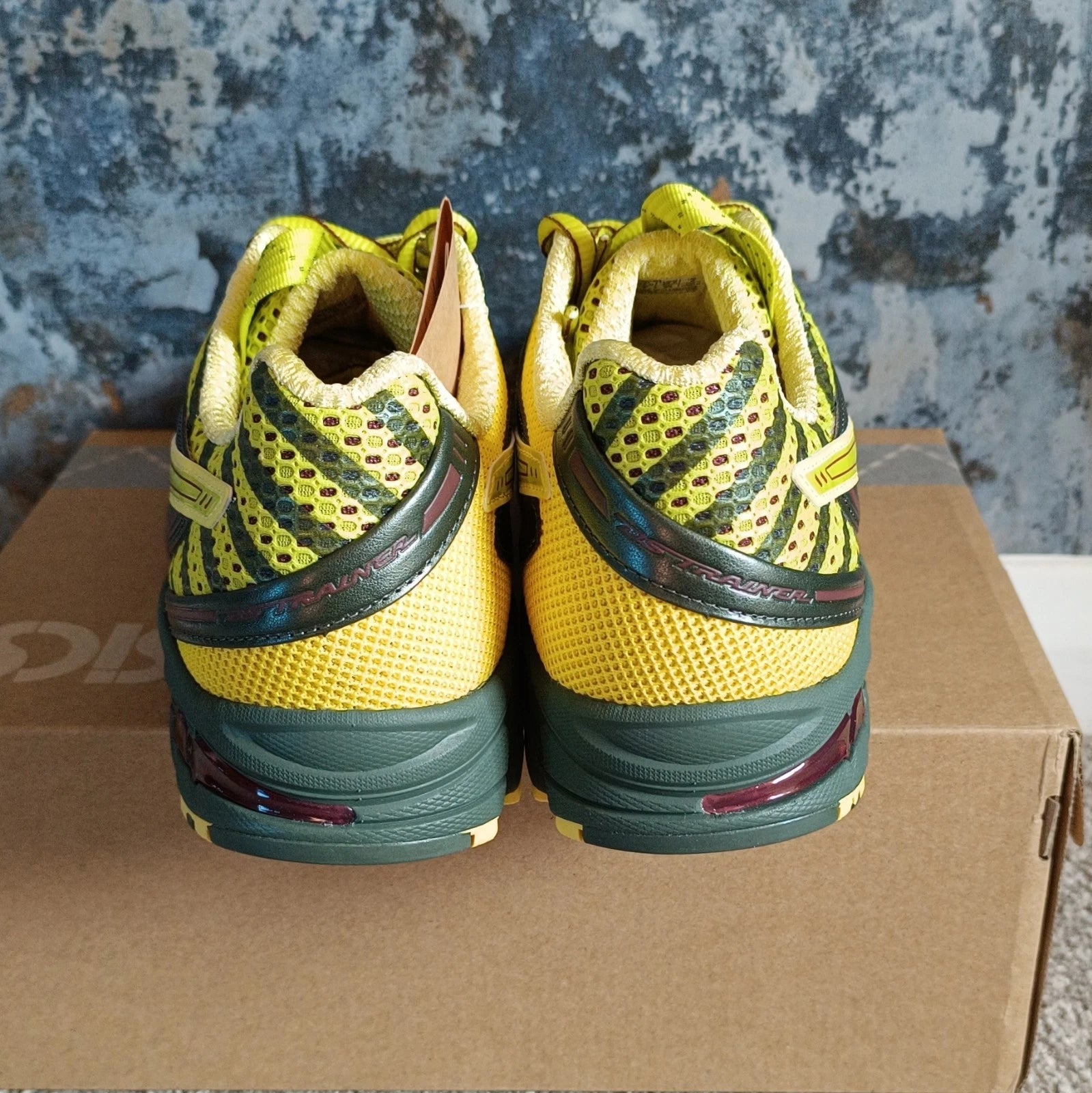 ASICS UB9-S GEL-DS Trainer