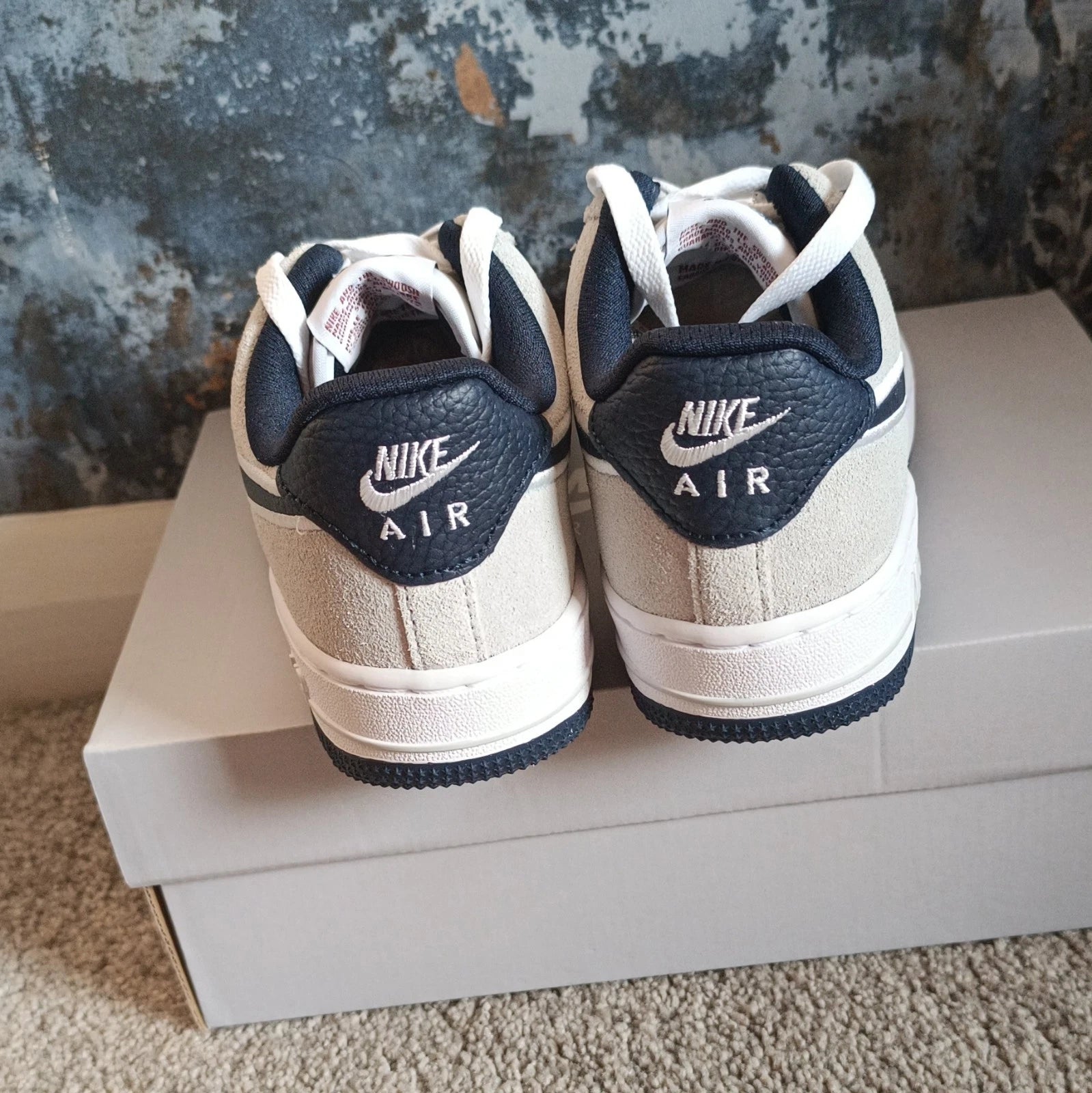 Nike Air Force 1 '07 LV8 Trainers