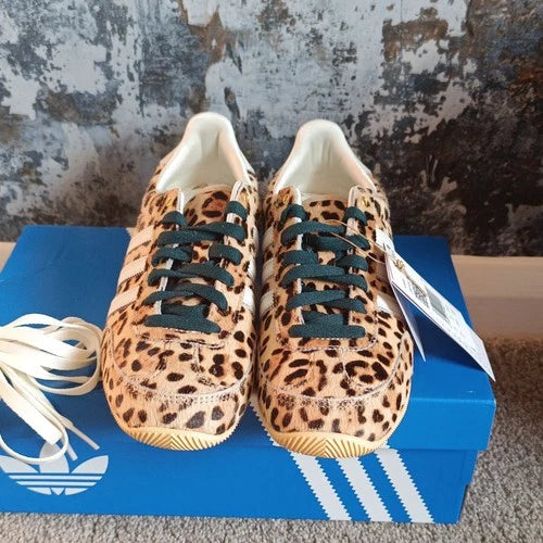 adidas Originals Japan W