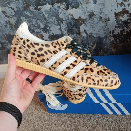 adidas Originals Japan W