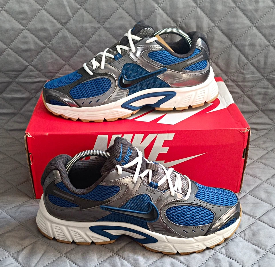 Nike V5 RNR - UK 9